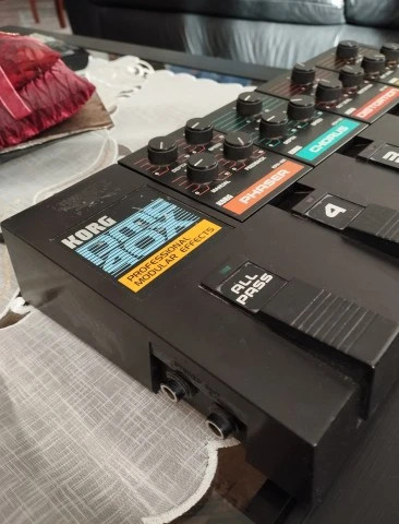 KORG PME 40X  professional modular effec