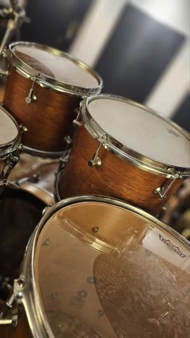 - ΝΕΑ ΤΙΜΗ - Drums Gabriel