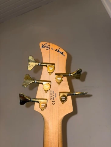 Yamaha Trb ii 5String. Left handed. Sign