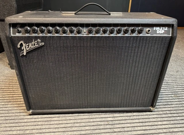 Fender FM212 DSP