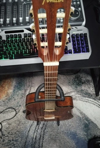 Fender Thinline CN-140SCE - Ηλεκτροκλασσ