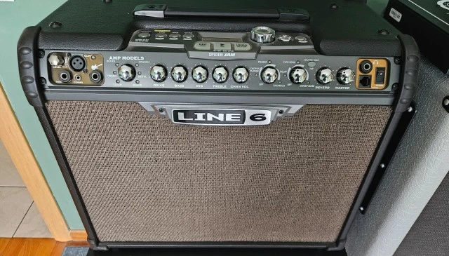 Combo for jamming