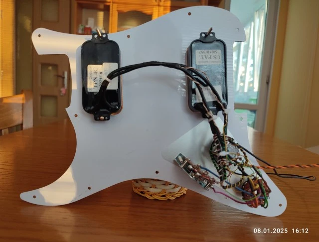 Schaller Godin LGX pickups on a pre wire
