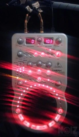 Behringer Effects Sampler DJ Controller