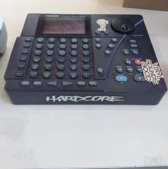 Boss Dr. Rhythm DR-5