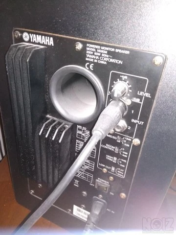 YAMAHA HS8m