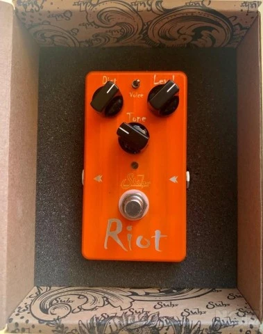 Suhr Riot Distortion Limited Edition Ora