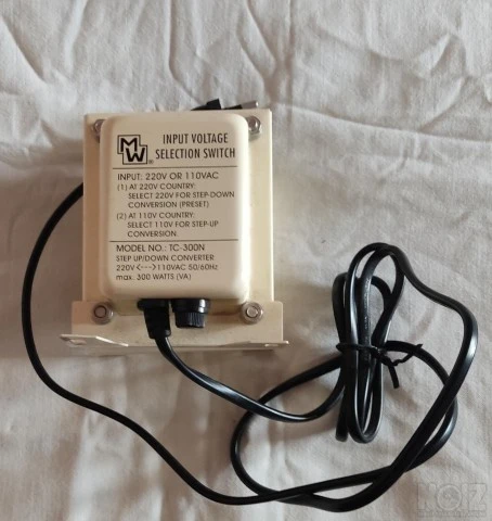 Μeτασχηματιστής MW  220V στα 110 και 110