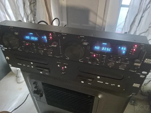 Dj  ΔΙΠΛΟ CDMP3-USB-SD KART ΕΠΑΓΓΕΛΜΑΤΙΚ