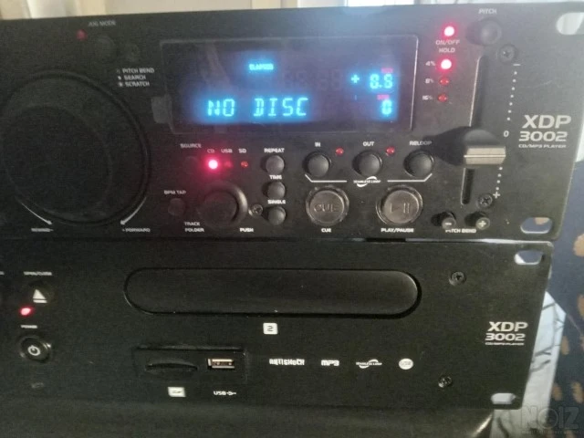 Dj  ΔΙΠΛΟ CDMP3-USB-SD KART ΕΠΑΓΓΕΛΜΑΤΙΚ