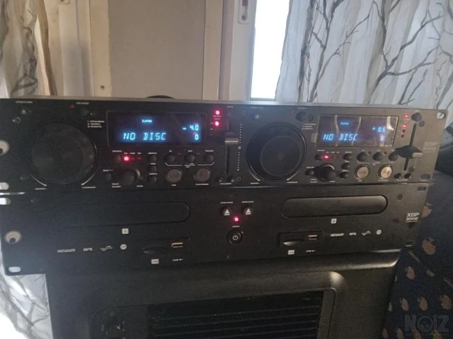 Dj  ΔΙΠΛΟ CDMP3-USB-SD KART ΕΠΑΓΓΕΛΜΑΤΙΚ