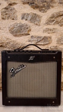 Fender Mustang I V2 Combo
