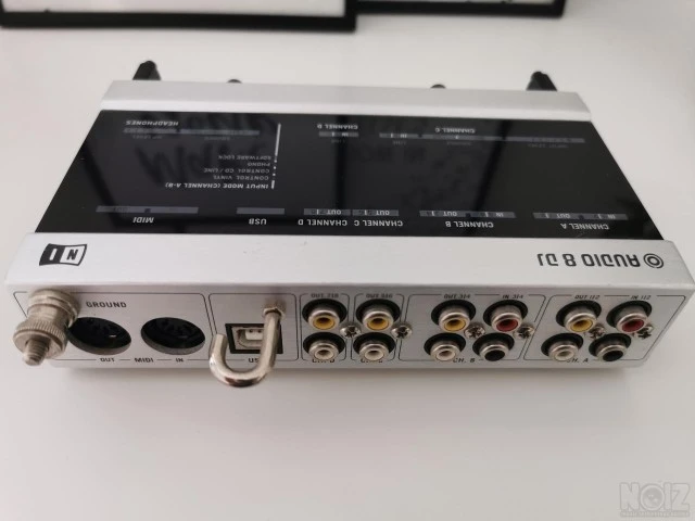 NI Audio 8 Traktor