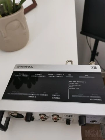 NI Audio 8 Traktor