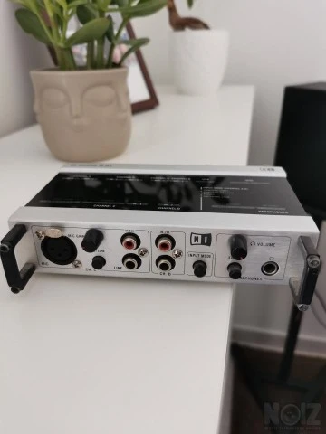 NI Audio 8 Traktor