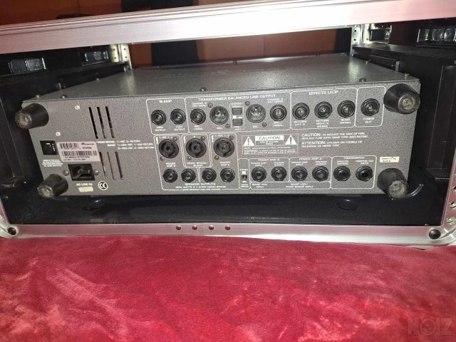 ΕΝΙΣΧΥΤΗΣ Ampeg SVT-4 PRO (RMS Power Out