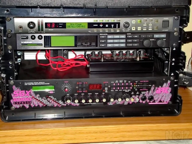 Πολυεφφέ Yamaha FX900 + Foot Controller 
