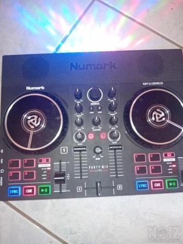 Numark party mix live.
