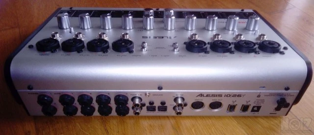 Alesis IO26