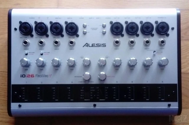 Alesis IO26