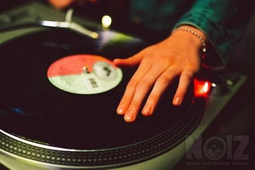 Παραδίδονται μαθήματα djing