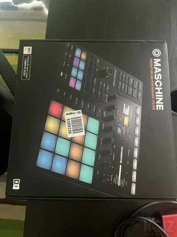Native Instruments mk3 maschine