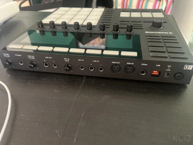 Native Instruments mk3 maschine