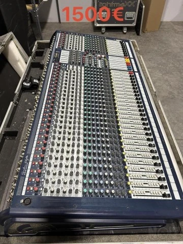 Soundcraft GB4 32ch Analog Console