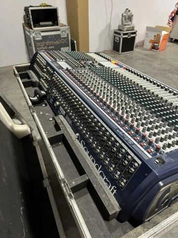 Soundcraft GB4 32ch Analog Console