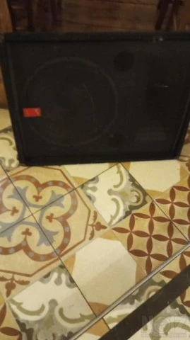 Κονσόλα μικροφωνική αυτοενισχυόμενη