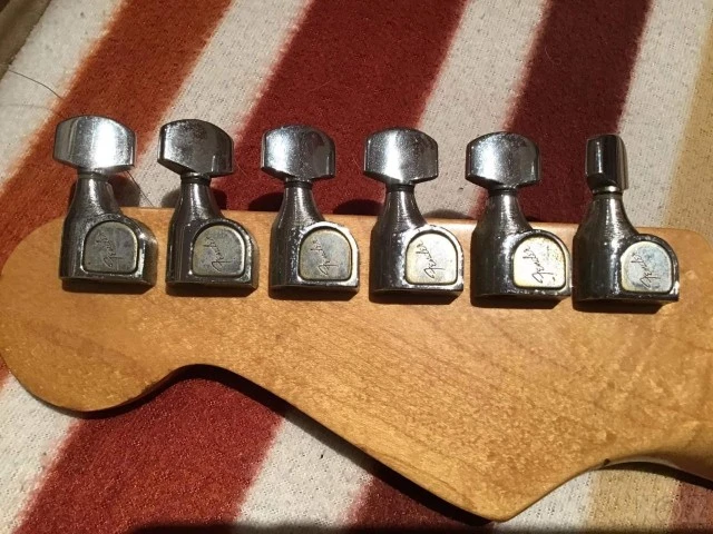 Fender stratocaster elite