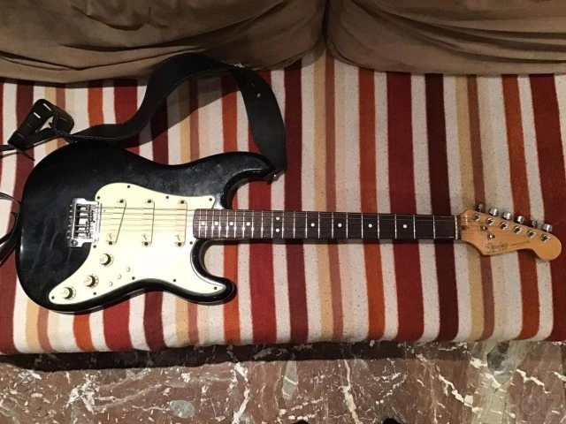 Fender stratocaster elite