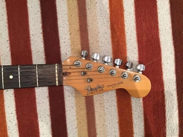 Fender stratocaster elite
