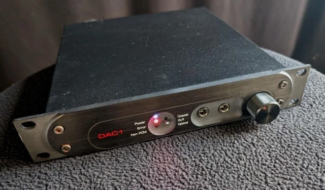 Benchmark DAC1
