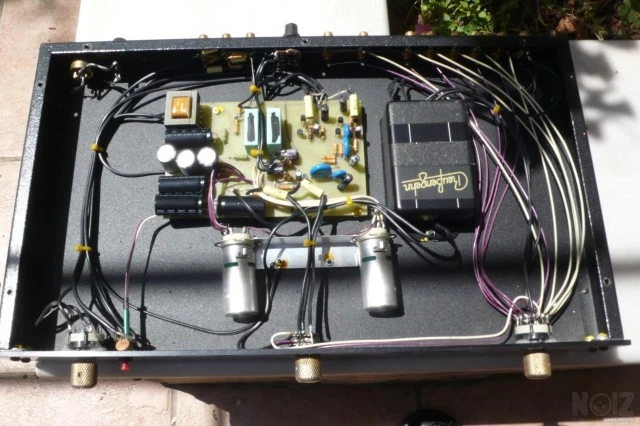 Προενισχυτής + Τελικοί Monoblock