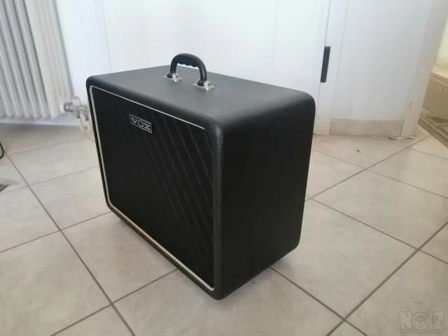 Ψάχνω μια καμπίνα VOX V112NT - G2