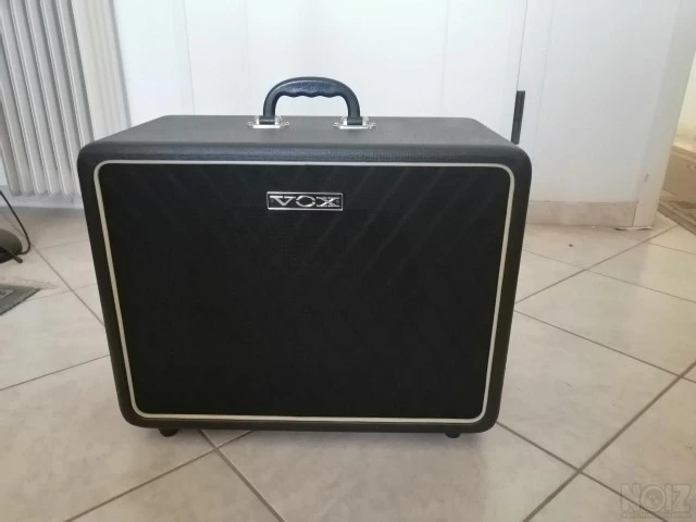 Ψάχνω μια καμπίνα VOX V112NT - G2