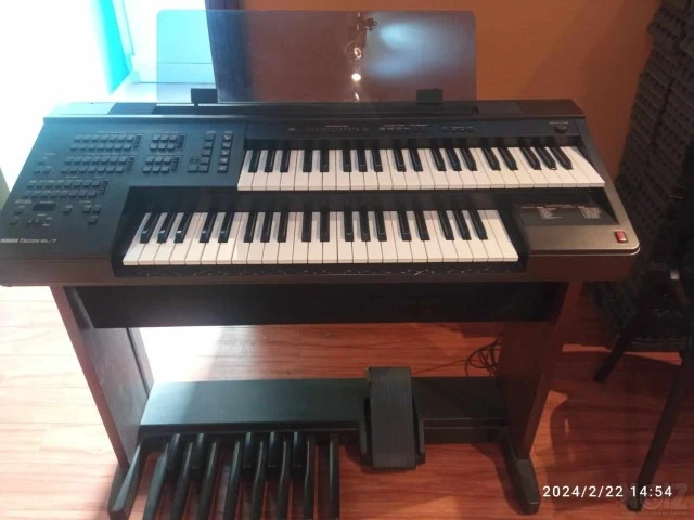 Yamaha Electone EL-7