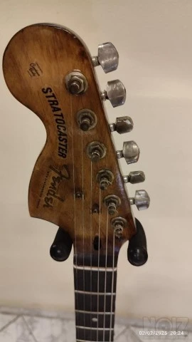 Squier by Fender Stratocaster Left Hande