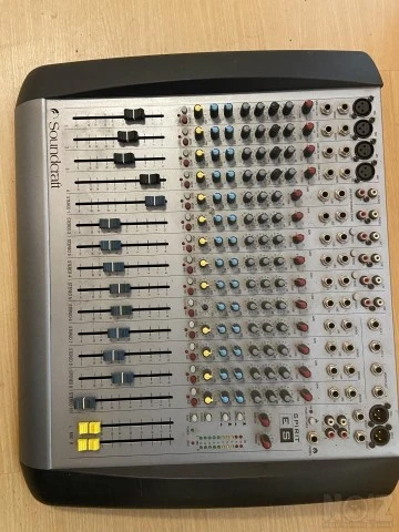 Soundcraft Spirit ES
