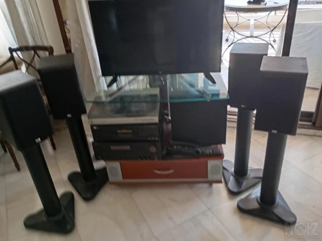 B&W Model DM303
