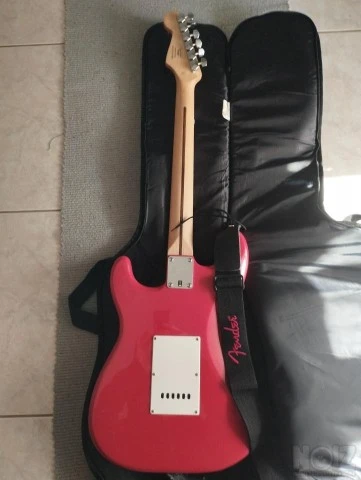 Squier Ηλεκτρική Κιθάρα