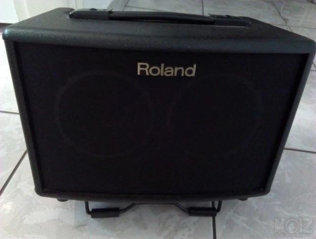 Roland AC-33