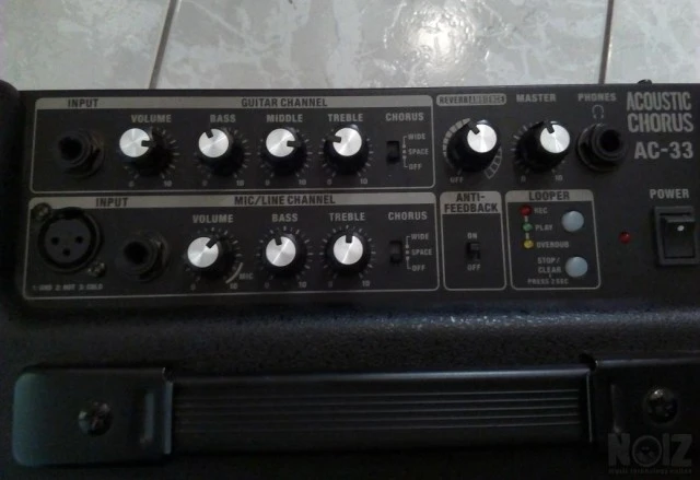 Roland AC-33