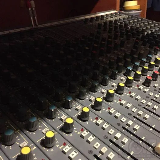 Soundcraft Delta 24/4 Κονσόλα