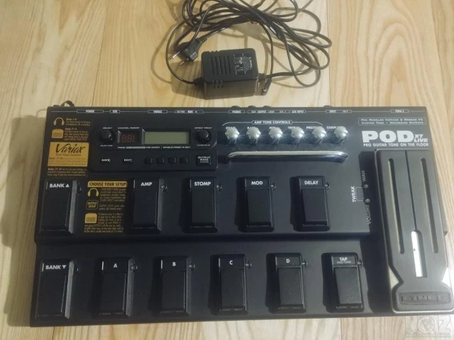 πεταλιέρα MultiEffect POD XT Live