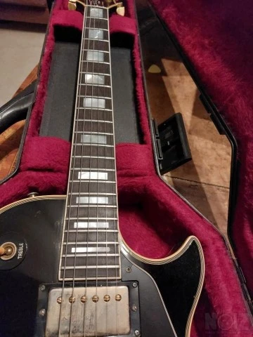 1981 Gibson  Black Beauty 3 pickups