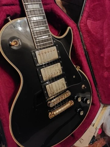 1981 Gibson  Black Beauty 3 pickups
