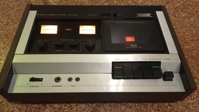 Stereo cassette CD-303 Superscope Design