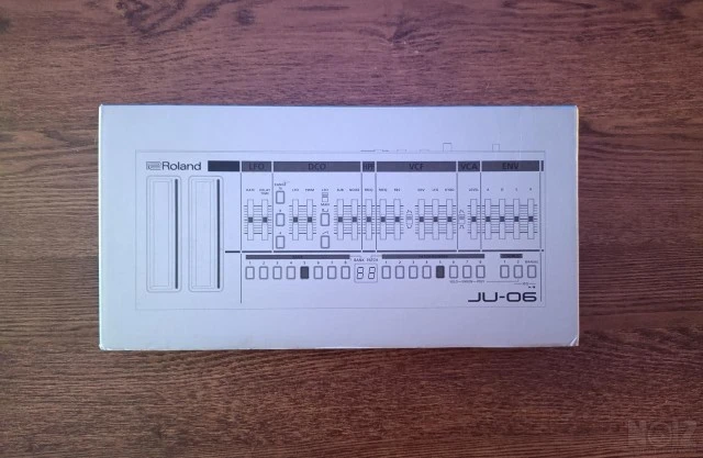 Roland Boutique JU-06 + K25M Keyboard do